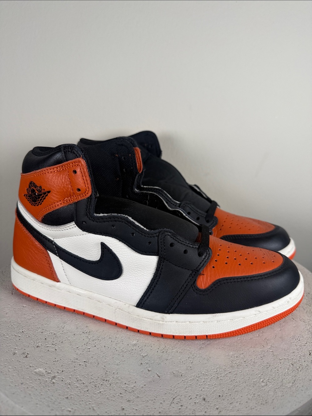 Air Jordan 1 Retro High OG "Shattered Backboard" - Black/Orange/White (NWOT)